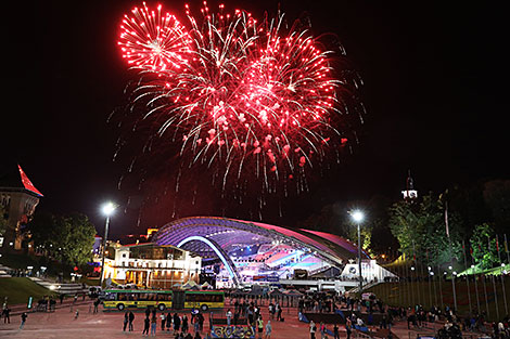 Slavianski Bazaar 2020 in Vitebsk: festive firework