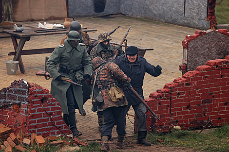 Artillery Day at Stalin's Line