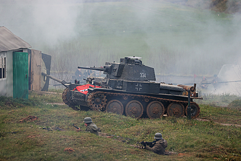 Artillery Day at Stalin's Line