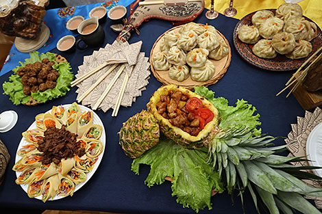 Сontestants treated the jury to national dishes 