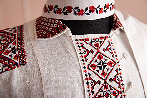 Belarus' traditional outfit