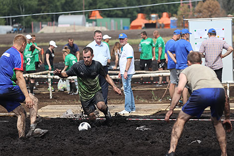 Swamp football competition in Puhovichi District 