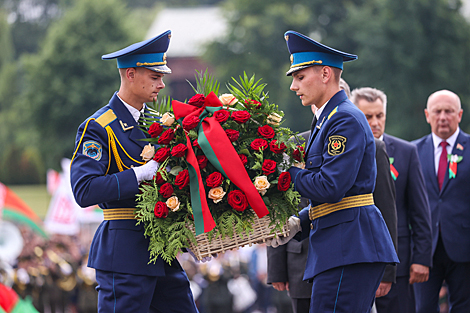 Fallen war soldiers honored at Brest Hero Fortress