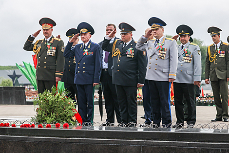 Fallen war soldiers honored at Brest Hero Fortress