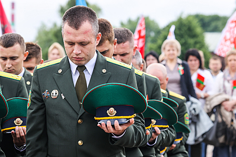 Fallen war soldiers honored at Brest Hero Fortress