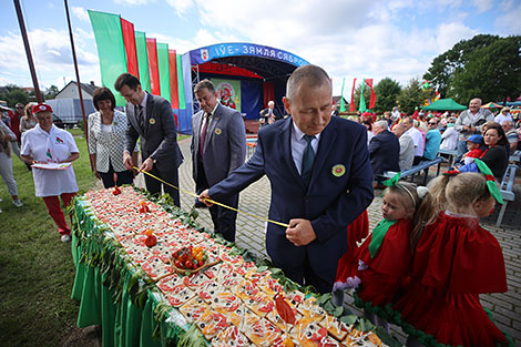 Праздник помидора в Ивье