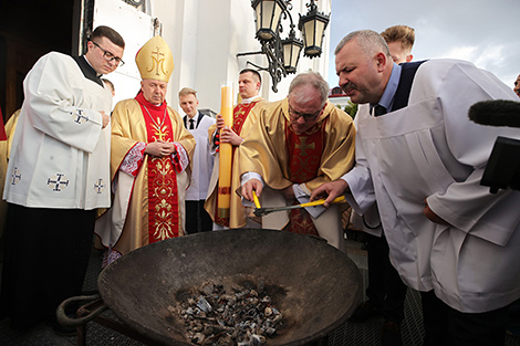 Навечерие Пасхи в Фарном костеле Гродно