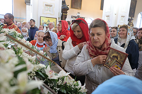 Крестный ход в честь 1030-летия православия прошел в Гродно