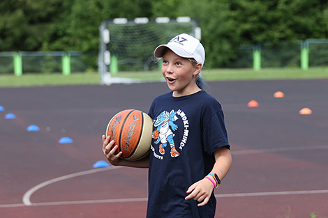 Young basketball players rest and train in the recuperation camp Na Rosstanyakh