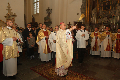 Holy Trinity altar was unveiled to the public in St. Xavier Cathedral after restoration 