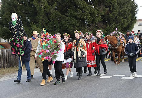 Chyrachka spring calling rite in the village of Tonezh