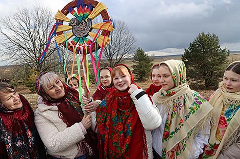 Chyrachka spring calling rite in the village of Tonezh