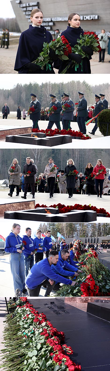 Церемония возложения цветов в мемориальном комплексе 