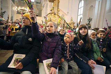 Вербная нядзеля ў касцёле Святога Францыска Ксаверыя ў Гродне