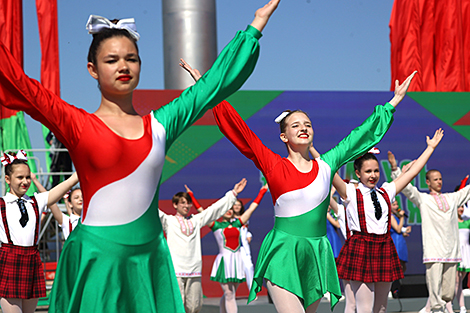 Ceremony to honor national flag, emblem and anthem in Minsk