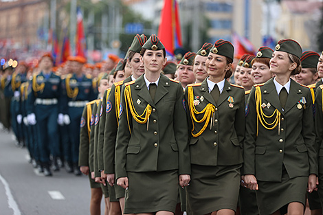 Парад спасателей и техники МЧС в Минске