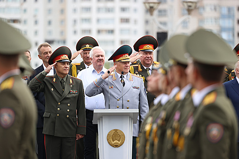 Парад спасателей и техники МЧС в Минске