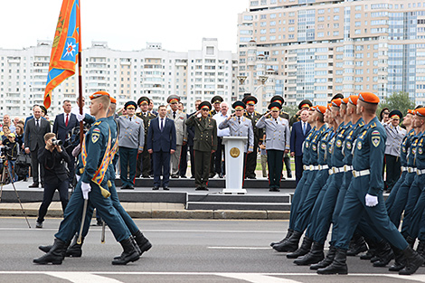 Парад спасателей и техники МЧС в Минске