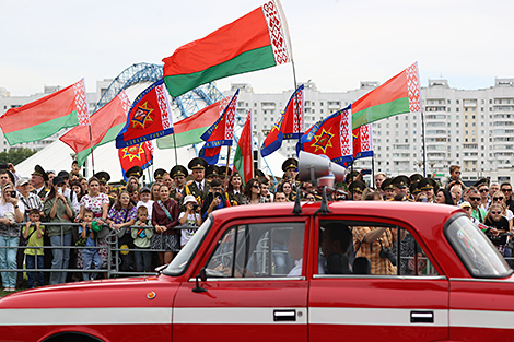 Парад спасателей и техники МЧС в Минске