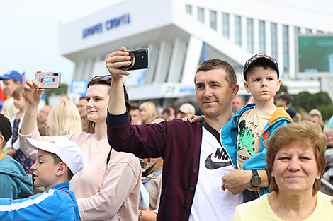 Парад ратавальнікаў і тэхнікі МНС у Мінску