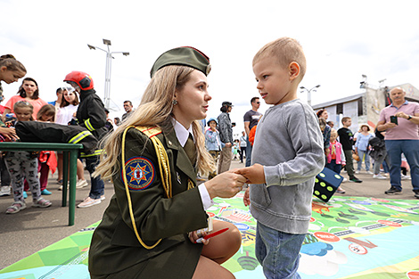 Празднование Дня пожарной службы в Минске 