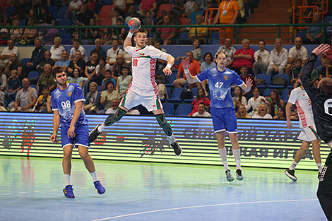 Handball tournament of the 2nd CIS Games: Belarus vs Russia 