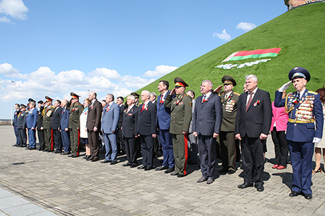 Victory Day: Remembrance festival near the Mound of Glory