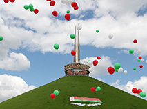 VICTORY DAY: Remembrance festival near the Mound of Glory