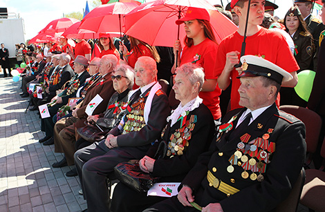 Victory Day: Remembrance festival near the Mound of Glory