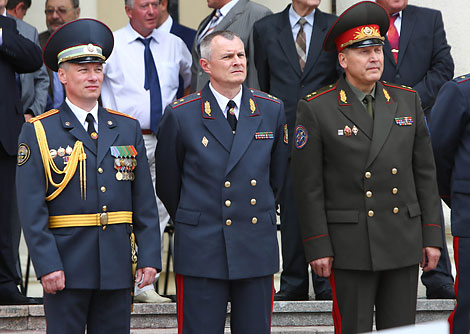 Belarus’ Interior Minister Igor Shunevich wishes happy 80th anniversary to the state road police 