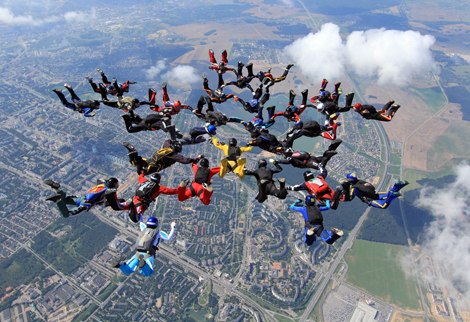 Belarus sets new national record in sky-jumping