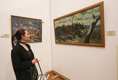 Tour of Minsk Through Eyes of Artists expo
