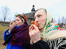 Spring festival in skansen museum