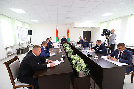 Lukashenko takes stock of meeting in Shklov District