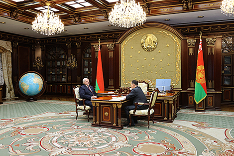 Economy, agriculture, personnel in focus of Lukashenko’s meeting with Golovchenko