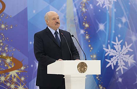 Belarus president emphasizes uniting nature of Christmas ice hockey tournament