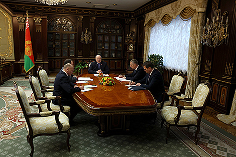 Lukashenko urges well-crafted personnel policy at Ministry of Foreign Affairs