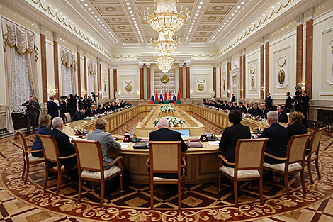 Lukashenko outlines strategic directions of Union State development