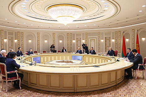 “Buy from Belarus”: Lukashenko suggests cooperation formula to Russian regions