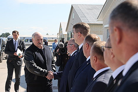 Lukashenko explains reasons for visiting dairy farm in Dzerzhinsk District