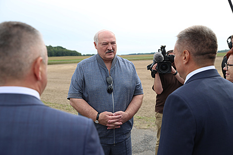 Lukashenko visits Petrikov District