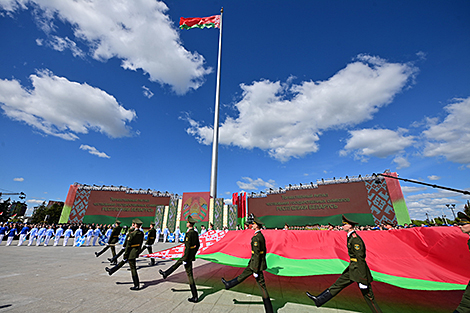 Lukashenko: Fate of Belarusian people is reflected in state flag, emblem, anthem