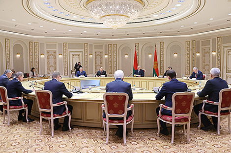 Lukashenko: Belarus seeks to reinvigorate partnerships with Russia’s Altai Krai