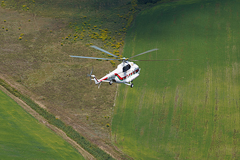 Lukashenko inspects Gomel Oblast, Minsk Oblast from helicopter