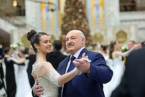 Highlights from New Year Eve's ball in Palace of Independence in Minsk