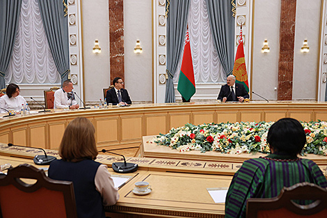 Lukashenko supports good relations with Armenia