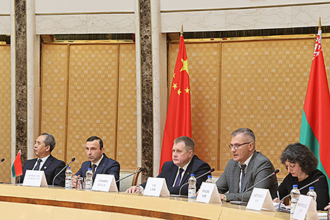 Belarus, China sign agreement to establish association of universities