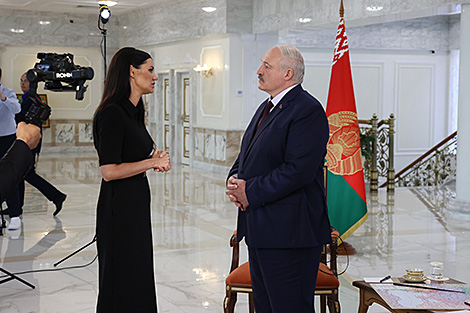 Lukashenko talks about contacts with Ukraine’s security services