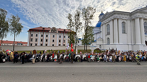 Third pan-Belarusian procession gets underway in Zhirovichi