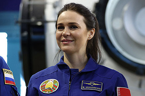 Belarusian Marina Vasilevskaya undertakes examination training at Cosmonaut Training Center